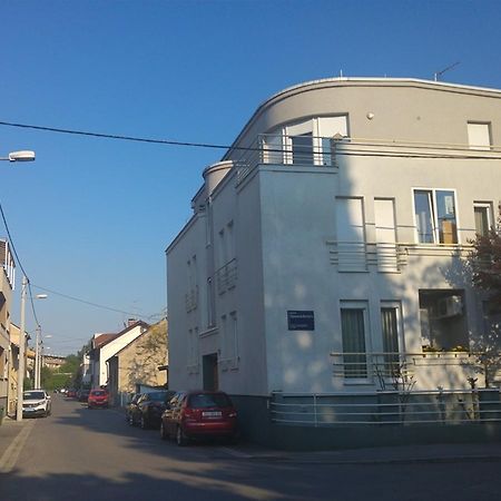 Old Clock Apartment Загреб Екстериор снимка