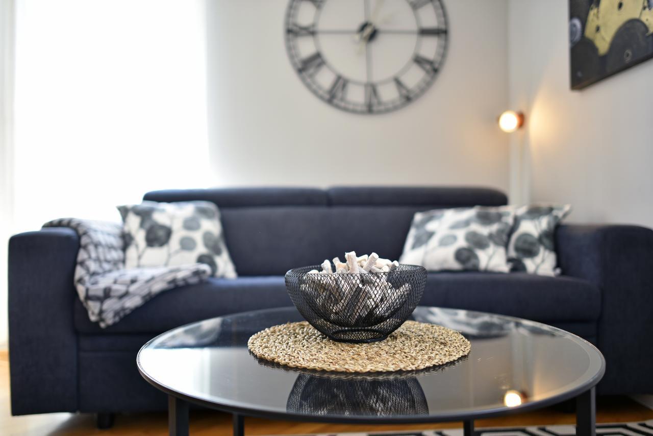 Old Clock Apartment Загреб Екстериор снимка