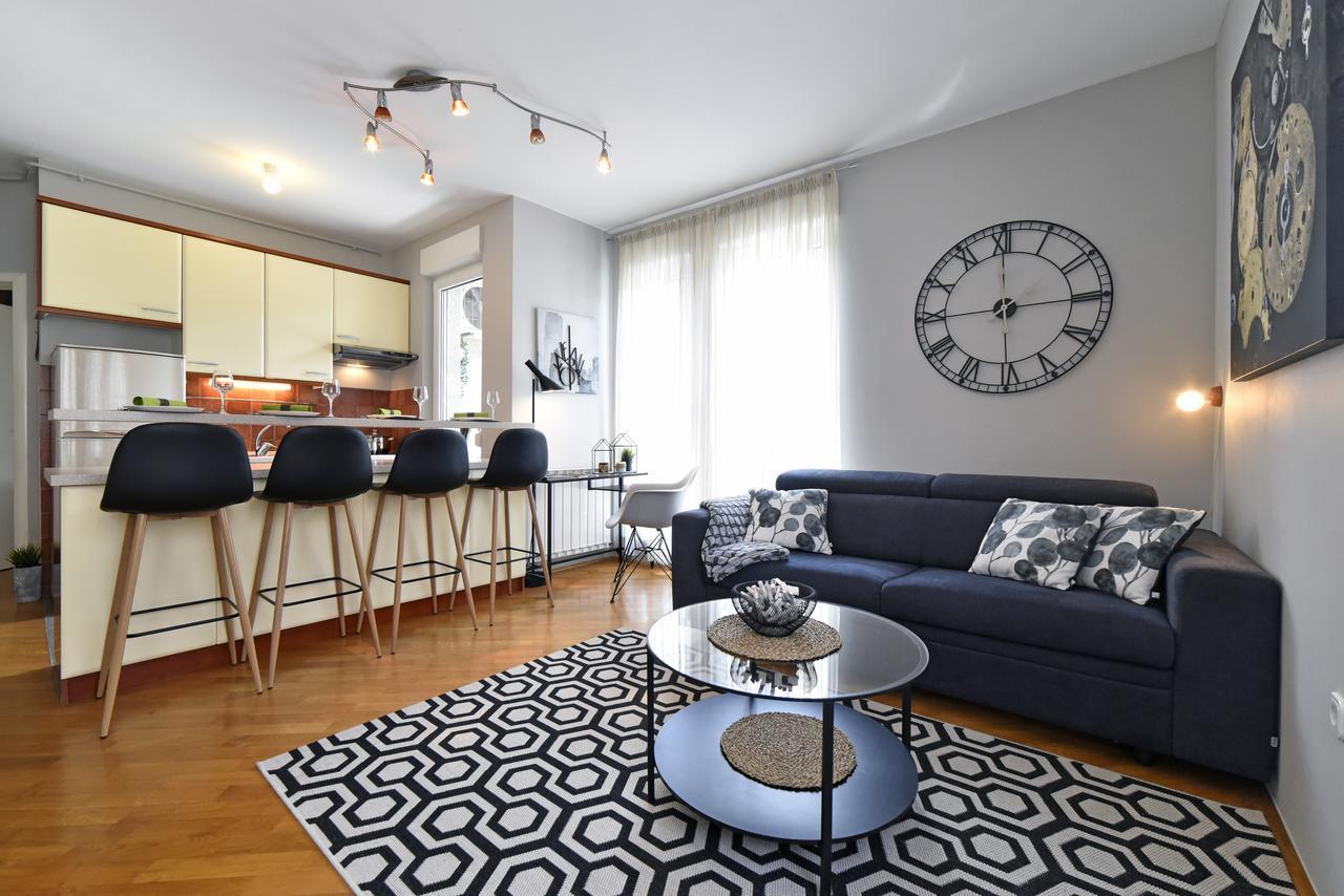 Old Clock Apartment Загреб Екстериор снимка